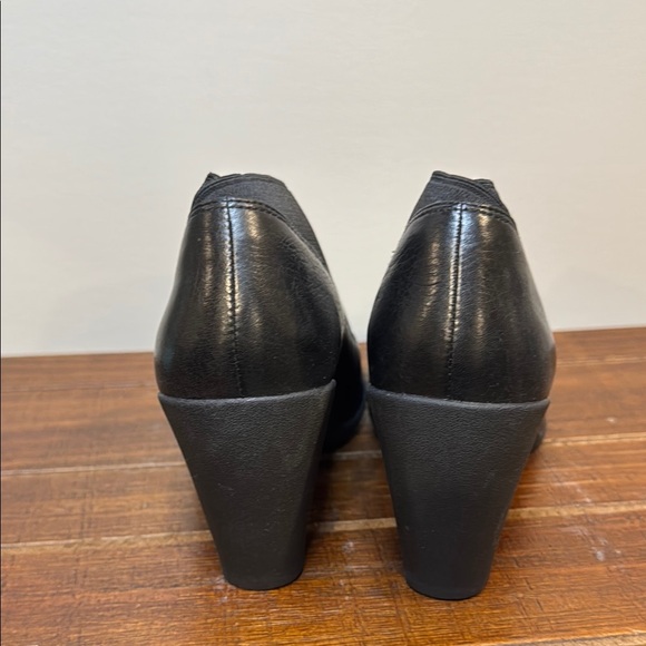 Clark’s Artisan Booties Women’s 6.5 Black - Picture 4 of 9